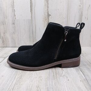 Crown‎ Vintage Gorgie Black Suede Ankle Bootie #956